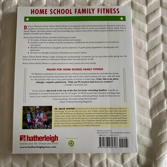 Home School Family Fitness Paperback Book For Grades K - 12 - Picture 3 of 3